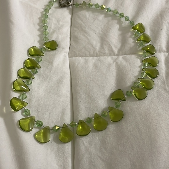 Beaded green necklace translucent lucite beads bright spring color - Picture 2 of 5